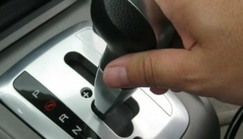 Почему буксирует коробка-автомат и что делать